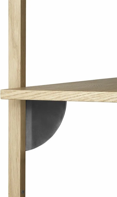 Étagère chêne naturel et laiton noir T/W Sector - Ferm Living