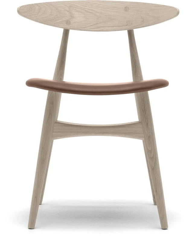 Chaise en chêne savonné et assise en cuir thor 325 74cm CH33P - Carl Hansen & Søn